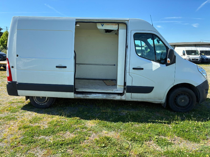 car Renault Master id33199 main photo