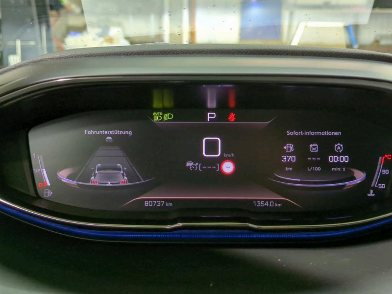 car Peugeot 5008 id33209 photo #9