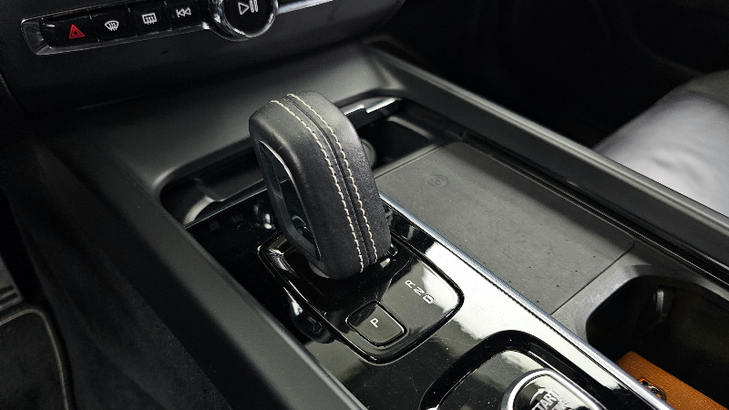 car Volvo XC60 id33254 photo #9
