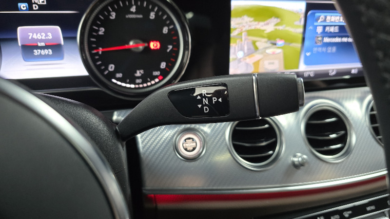 car Mercedes Benz E Class id33280 photo #9