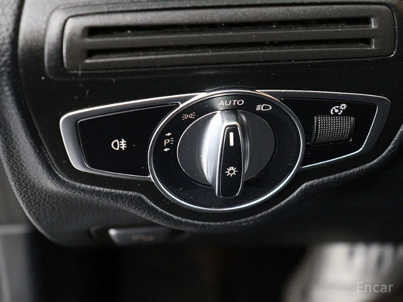 car Mercedes Benz GLC id33287 photo #10
