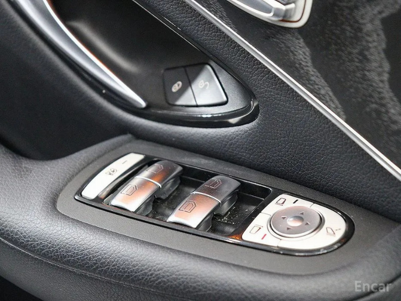 car Mercedes Benz GLC id33287 photo #12