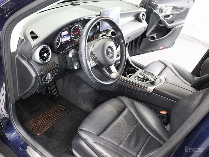 car Mercedes Benz GLC id33287 photo #17