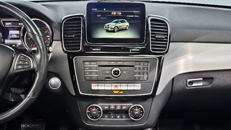 car Mercedes Benz GLE id33413 photo #19