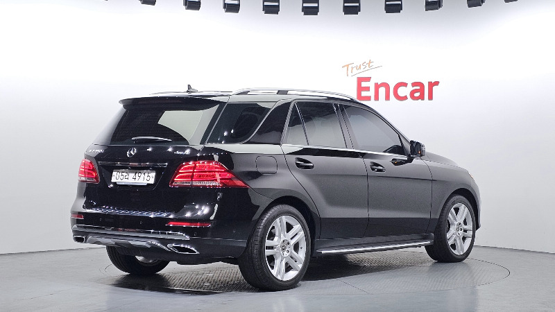 car Mercedes Benz GLE id33413 photo #2