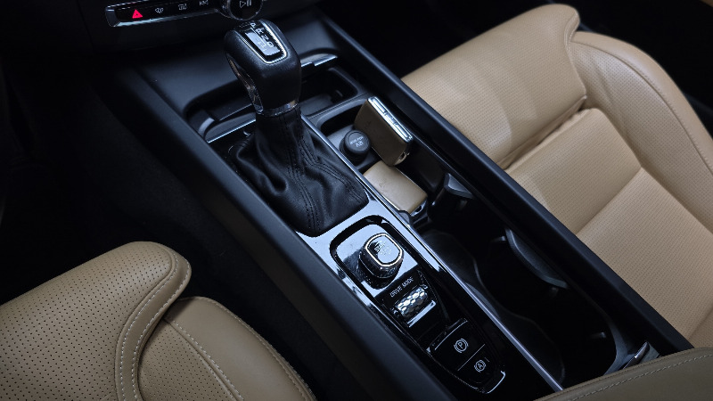 car Volvo XC60 id33567 photo #9