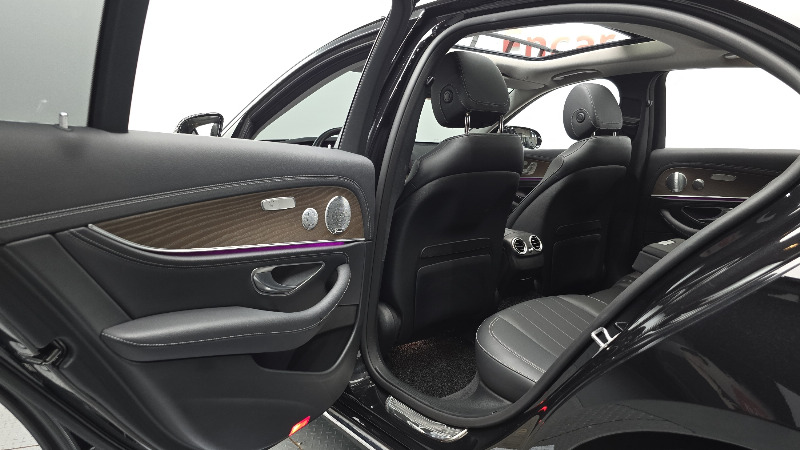 car Mercedes Benz E Class id33613 photo #26
