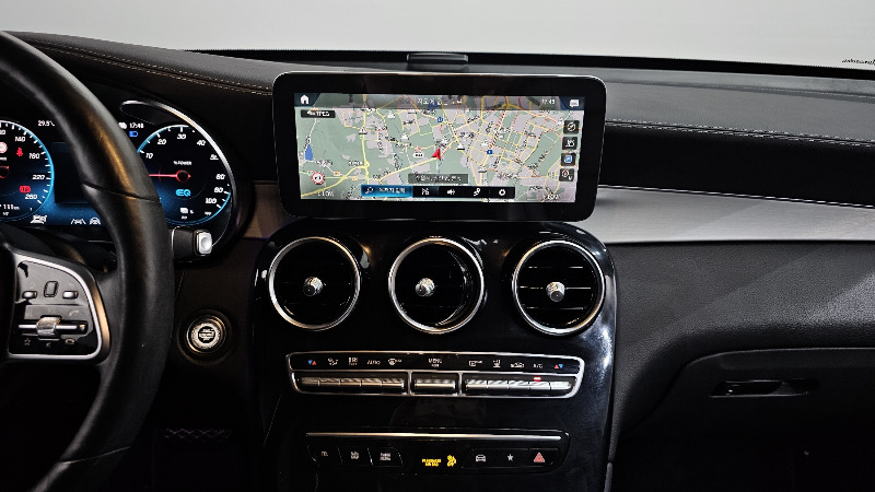 car Mercedes Benz GLC id33702 photo #13