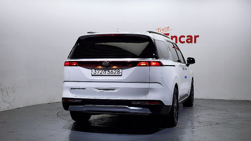 car KIA Carnival id33748 photo #4
