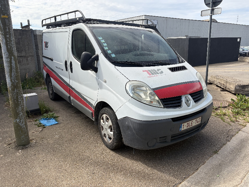 car Renault Trafic id33934 main photo