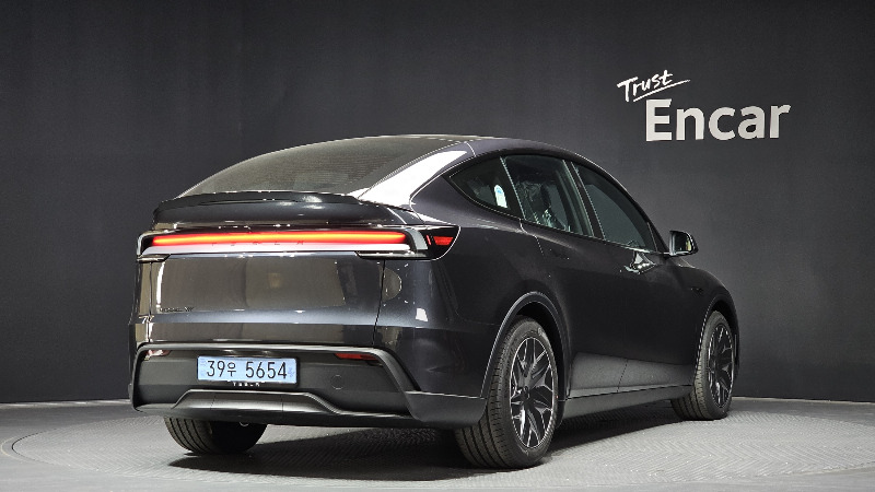 car Tesla Model Y id34308 photo #2