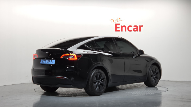 car Tesla Model Y id34337 photo #2