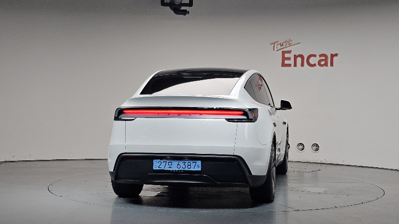 car Tesla Model Y id34363 photo #4