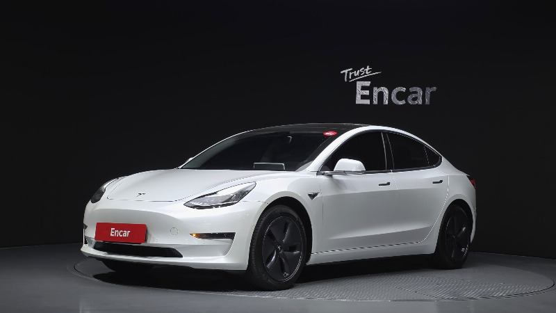 car Tesla Model 3 id34382 main photo