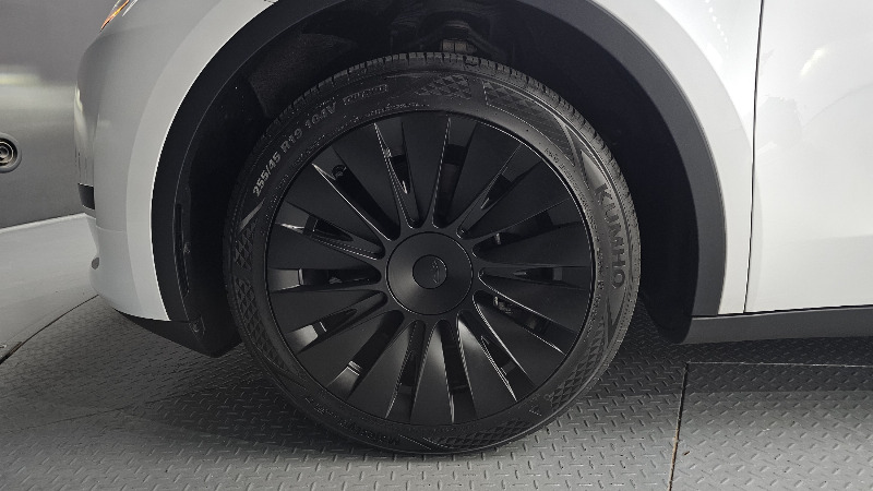 car Tesla Model Y id34402 photo #5