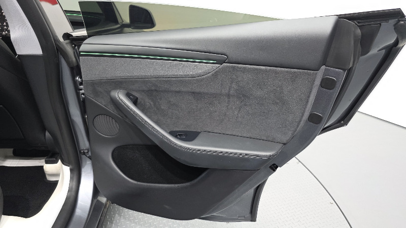car Tesla Model Y id34473 photo #25