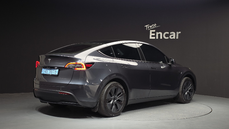 car Tesla Model Y id34514 photo #2