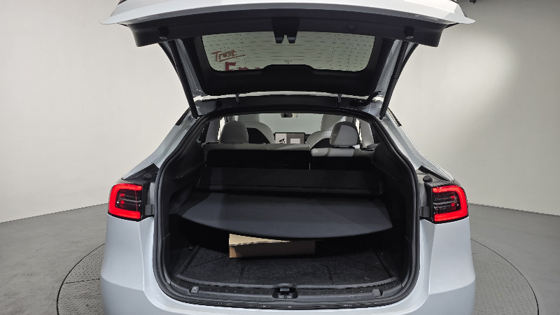 car Tesla Model Y id34603 photo #18