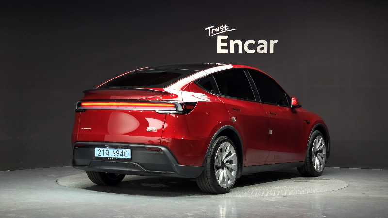 car Tesla Model Y id34694 photo #2