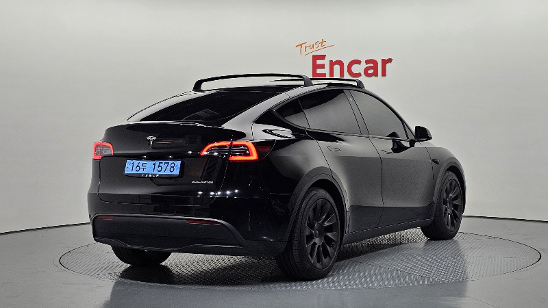 car Tesla Model Y id34710 photo #2