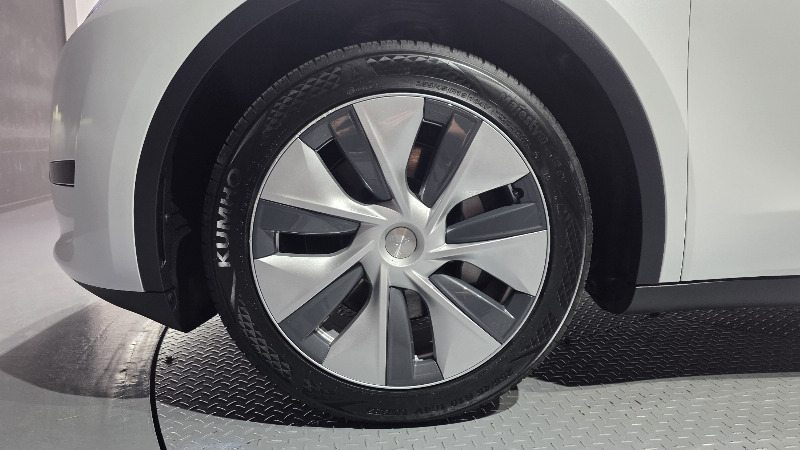 car Tesla Model Y id34806 photo #5
