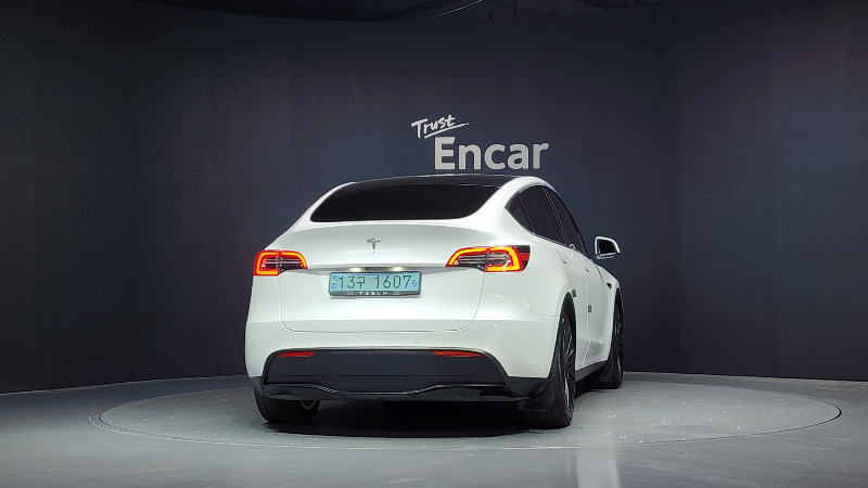 car Tesla Model Y id34856 photo #4