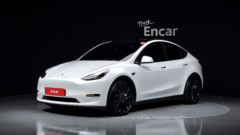 car Tesla Model Y id34872 main photo