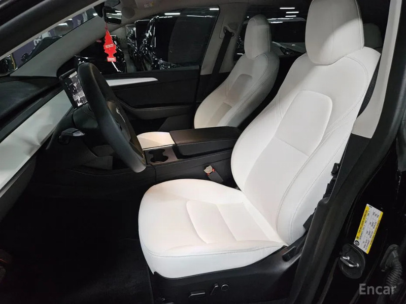 car Tesla Model Y id34874 main photo