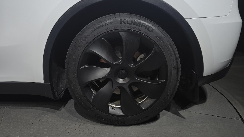 car Tesla Model Y id34880 photo #21