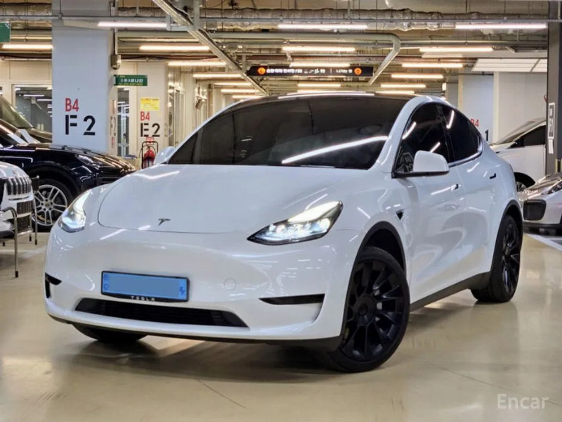 car Tesla Model Y id34901 main photo