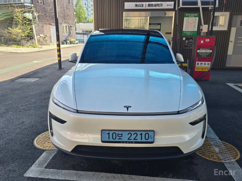 car Tesla Model Y id34915 main photo