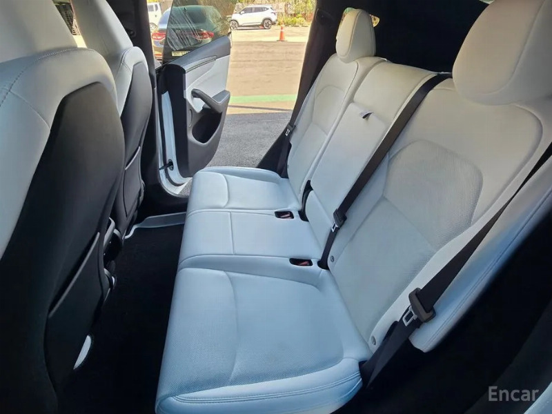 car Tesla Model Y id34915 photo #13