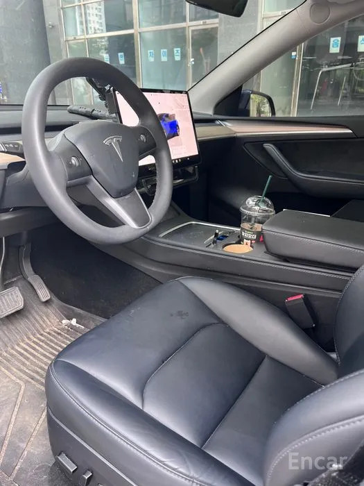 car Tesla Model Y id34916 photo #2