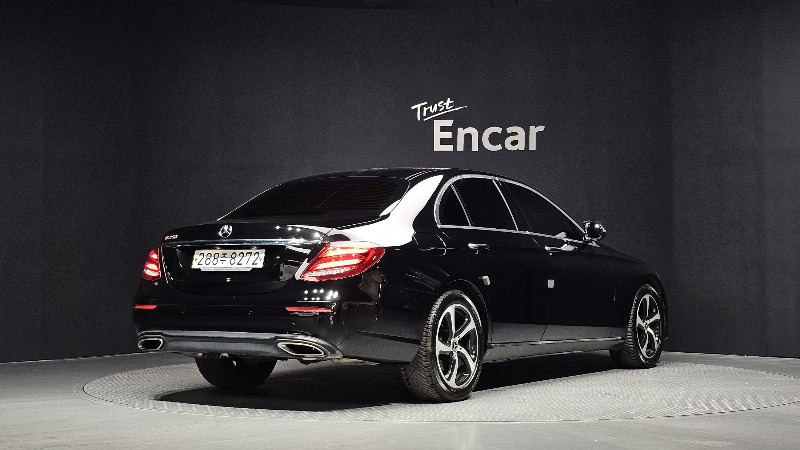 car Mercedes Benz E Class id35014 photo #2