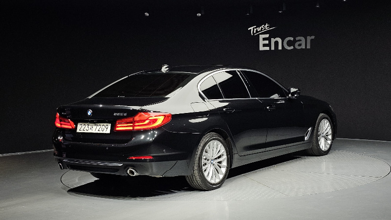 car BMW 5 Series id36104 photo #2