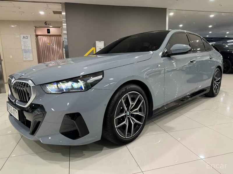 car BMW 5 Series id37028 main photo