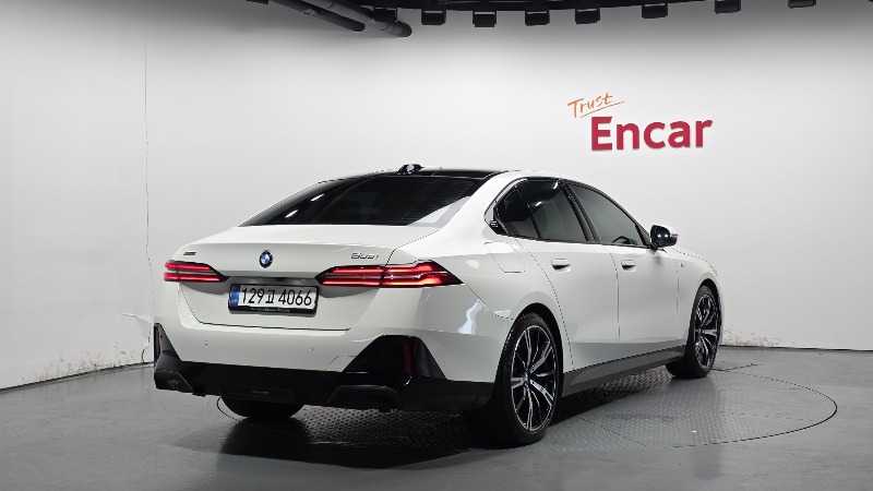 car BMW 5 Series id37047 photo #2