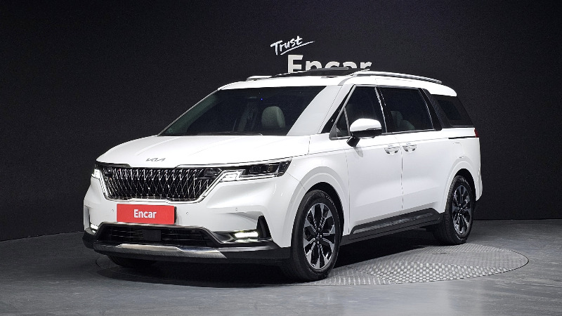 car KIA Carnival id37366 main photo