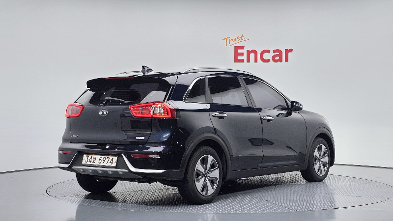 car KIA Niro id37392 photo #2