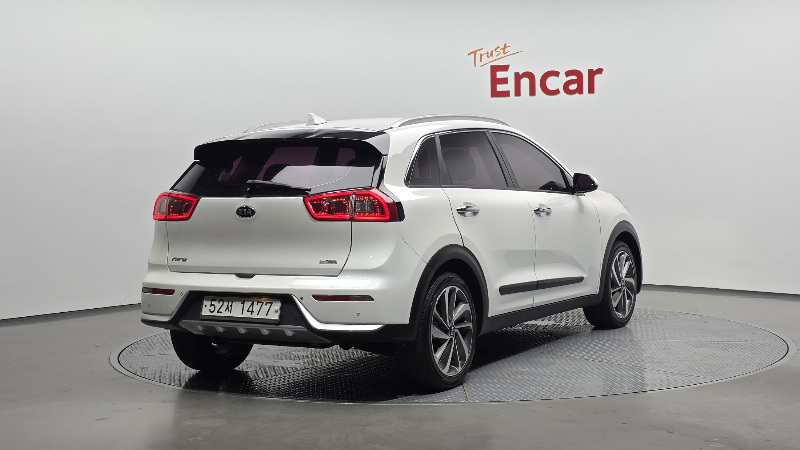 car KIA Niro id37460 photo #2