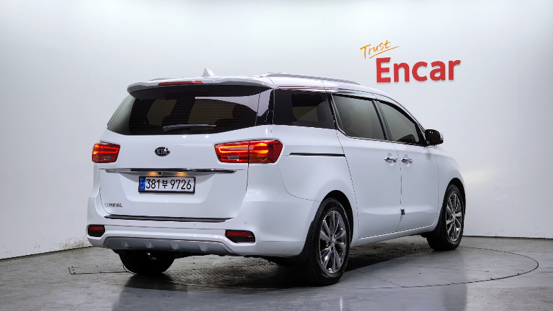 car KIA Carnival id37589 photo #2