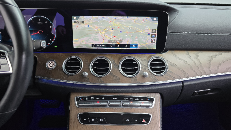 car Mercedes Benz E Class id37814 photo #12