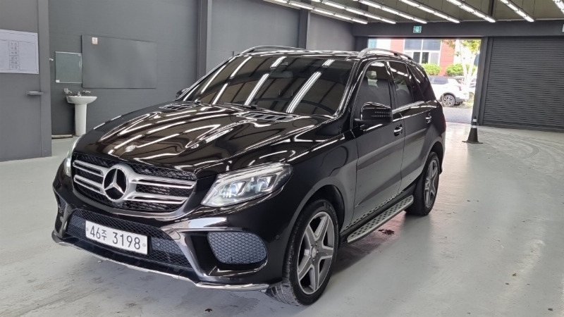 car Mercedes Benz GLE id37910 main photo