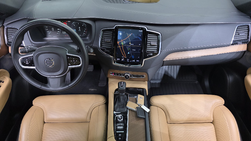 car Volvo XC90 id38052 photo #7