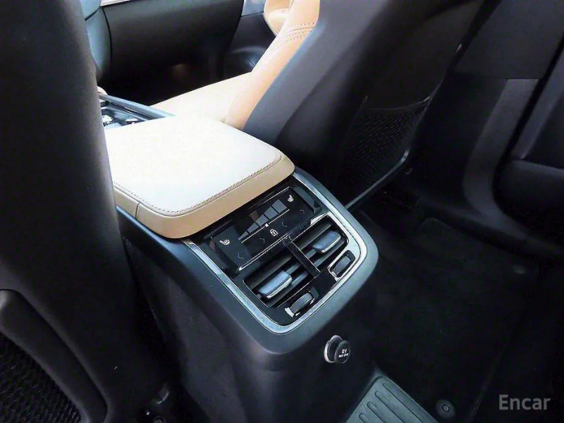 car Volvo XC90 id38093 photo #14
