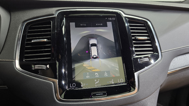 car Volvo XC90 id38105 photo #14