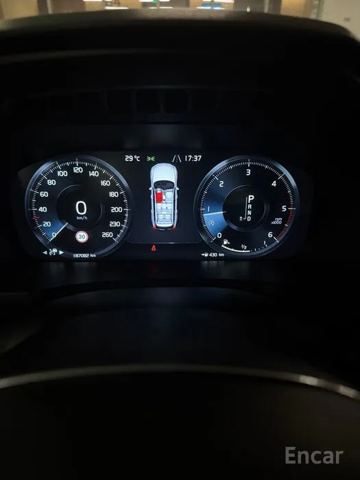 car Volvo XC90 id38112 photo #14