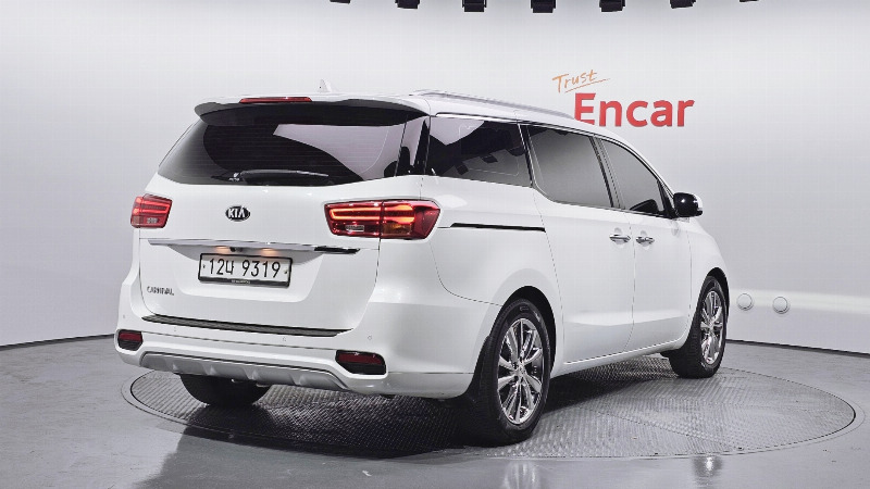 car KIA Carnival id38302 photo #2