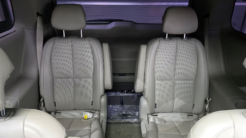 car KIA Carnival id38345 photo #13