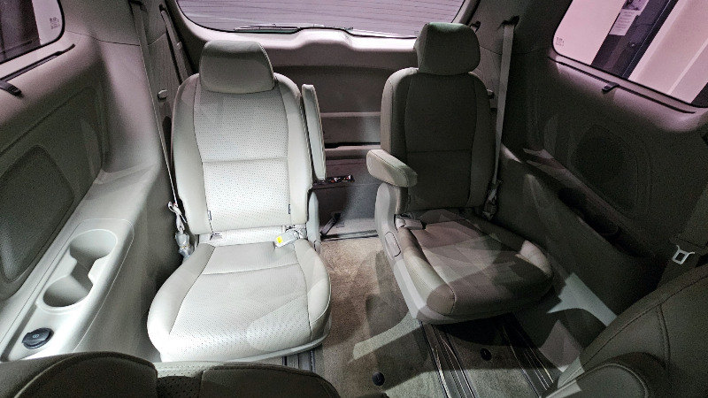 car KIA Carnival id38346 photo #13